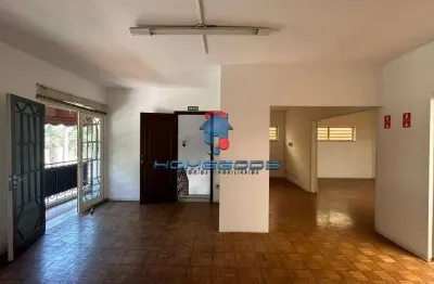 Prédio Comercial para venda em Parque Brasil 500 de 240.00m² com 3 Quartos, 1 Suite e 3 Garagens