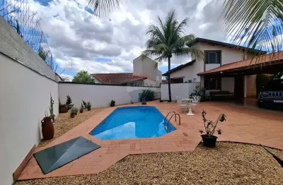 Casa para venda em City Ribeirão de 220.00m² com 4 Quartos, 2 Suites e 4 Garagens