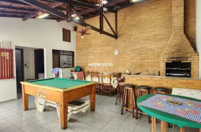 Casa para venda em Prolongamento Vila Santa Cruz de 234.00m² com 3 Quartos, 1 Suite e 2 Garagens