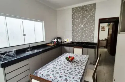 Casa para venda em Jardim Tropical de 136.00m² com 2 Quartos, 1 Suite e 3 Garagens