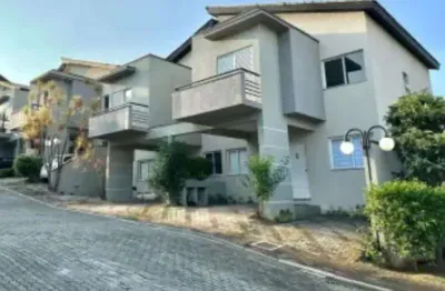 Casa para venda em Vila Oliveira de 143.00m² com 4 Quartos, 1 Suite e 2 Garagens
