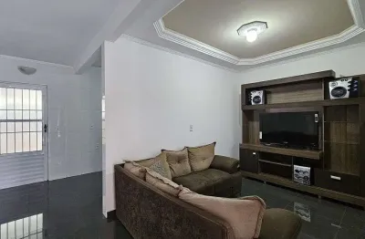 Sobrado para venda em Fazenda Grande de 109.00m² com 3 Quartos e 2 Garagens