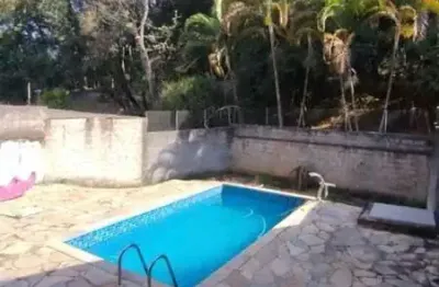 Casa para venda em Jardim Messina de 270.00m² com 5 Quartos e 1 Garagem