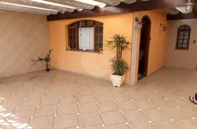 Casa para venda em Vila Metalúrgica de 210.00m² com 2 Quartos, 1 Suite e 3 Garagens