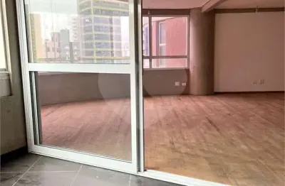 Apartamento para venda em Jardim de 270.00m² com 4 Quartos, 4 Suites e 4 Garagens