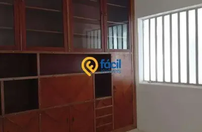 Casa para alugar em Centro de 300.00m² com 3 Quartos e 2 Garagens