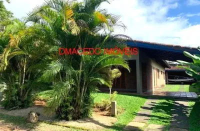 Casa para venda em Condominio Lagoinha de 377.00m² com 4 Quartos, 2 Suites e 3 Garagens