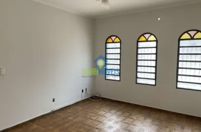 Casa para venda em Vila Industrial de 176.00m² com 3 Quartos, 2 Suites e 3 Garagens