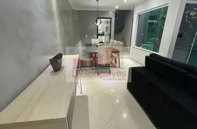 Sobrado para venda em Centro de 164.00m² com 3 Quartos, 1 Suite e 4 Garagens