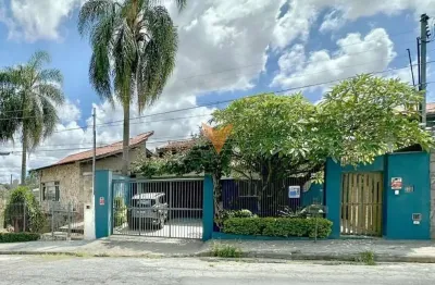 Casa para venda em Jardim Jussara de 10.00m² com 4 Quartos, 2 Suites e 4 Garagens