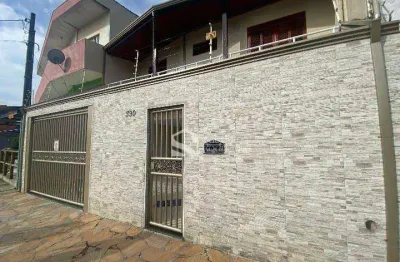 Sobrado para venda em Jardim Monte Verde de 195.00m² com 3 Quartos, 1 Suite e 2 Garagens