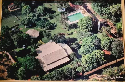 Chácara para venda em Loteamento Portal De São Tiago de 300.00m² com 5 Quartos e 1 Suite