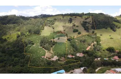 Fazenda / Sítio para venda em Serra Negra de 100.00m² com 3 Quartos e 10 Garagens