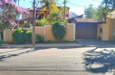 Casa para venda em Alto Taquaral de 248.00m² com 3 Quartos, 1 Suite e 4 Garagens