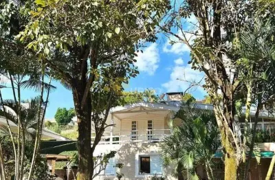 Casa de Condomínio para venda em Marambaia de 364.00m² com 6 Quartos, 1 Suite e 3 Garagens