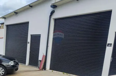 Galpão / Depósito / Armazém para alugar em Bom Jesus dos Perdões de 180.00m² com 2 Garagens