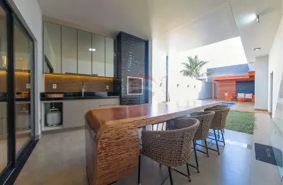 Casa para venda em Jardim Residencial Lagoa de 243.00m² com 3 Quartos, 3 Suites e 2 Garagens