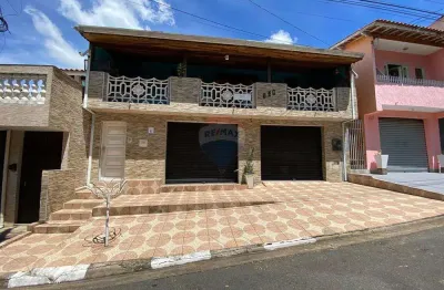 Casa para venda em Cidade Planejada Ii de 256.25m² com 4 Quartos, 1 Suite e 2 Garagens