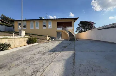 Casa para venda e aluguel em Domingos Albano de 296.00m² com 16 Quartos, 4 Suites e 19 Garagens