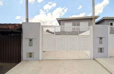 Casa para venda e aluguel em Granja Cristiana de 107.00m² com 3 Quartos, 1 Suite e 4 Garagens