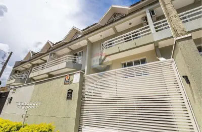 Sobrado para venda em Seminário de 213.00m² com 3 Quartos, 1 Suite e 4 Garagens