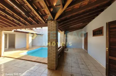 Casa para venda em Conjunto Habitacional Pedro Perri de 215.00m² com 3 Quartos, 3 Suites e 2 Garagens