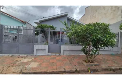 Casa para venda em Ipiranga de 204.00m² com 5 Quartos, 3 Suites e 1 Garagem