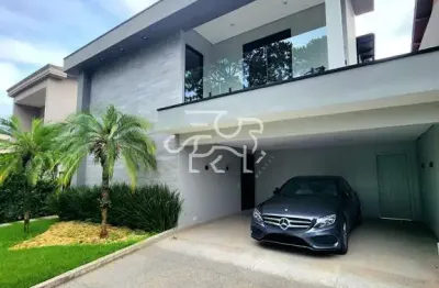 Casa de Condomínio para venda em Alphaville de 300.00m² com 5 Quartos, 3 Suites e 4 Garagens