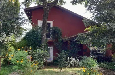 Casa para venda em Chácara Belvedere de 250.00m² com 4 Quartos, 4 Suites e 3 Garagens