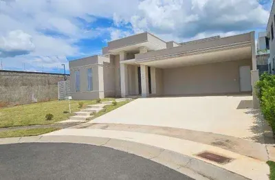 Casa de Condomínio para venda em Loteamento Parque Dos Alecrins de 265.00m² com 3 Quartos, 2 Suites e 5 Garagens