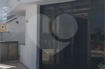 Apartamento para venda em Jardim Avelino de 280.00m² com 3 Quartos, 1 Suite e 4 Garagens