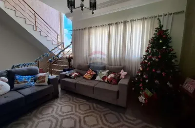 Casa para venda em Residencial Bordon de 245.85m² com 3 Quartos, 3 Suites e 8 Garagens