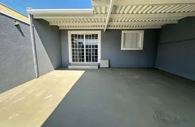 Casa para venda em Parque Bom Retiro de 160.00m² com 2 Quartos e 2 Garagens