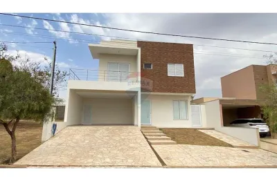 Casa de Condomínio para venda em Jardim Terras De Carolina de 164.46m² com 3 Quartos e 4 Garagens