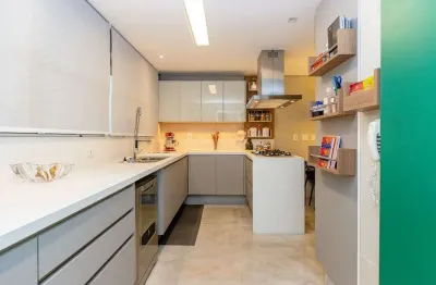 Apartamento para venda em Vila Suzana de 238.00m² com 4 Quartos, 4 Suites e 4 Garagens