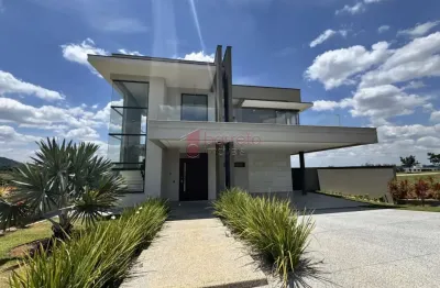 Casa de Condomínio para venda em Vila Maringá de 415.00m² com 3 Quartos, 3 Suites e 4 Garagens