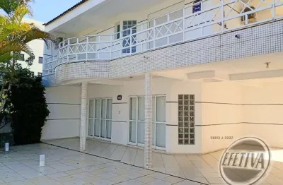 Casa para venda em Matinhos de 300.00m² com 4 Quartos, 1 Suite e 4 Garagens