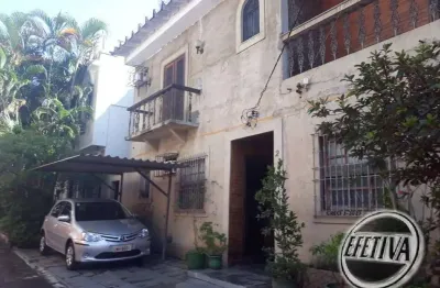 Sobrado para venda em São Cristóvão de 234.00m² com 3 Quartos, 1 Suite e 3 Garagens