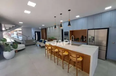 Casa de Condomínio para venda em 15 de 276.00m² com 4 Quartos, 3 Suites e 4 Garagens