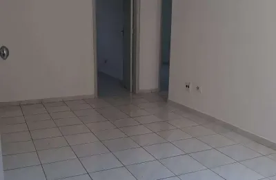 Apartamento para alugar em Centro de 50.00m² com 2 Quartos e 1 Garagem