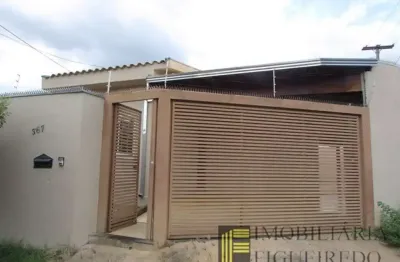 Casa para alugar em Parque Residencial Universo de 70.00m² com 3 Quartos, 1 Suite e 2 Garagens