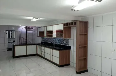 Casa para alugar em Vila Lacerda de 90.00m² com 3 Quartos, 1 Suite e 1 Garagem