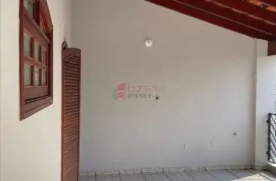 Casa para alugar em Medeiros de 212.00m² com 3 Quartos, 1 Suite e 2 Garagens