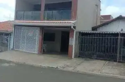Casa para venda em Jardim Santa Bárbara de 200.00m² com 4 Quartos, 1 Suite e 2 Garagens