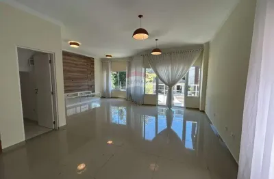 Sobrado para alugar em Parque Residencial Itapeti de 300.00m² com 3 Quartos, 3 Suites e 4 Garagens