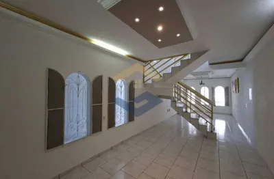Casa para venda em Vila Vianelo de 183.00m² com 5 Quartos, 1 Suite e 2 Garagens