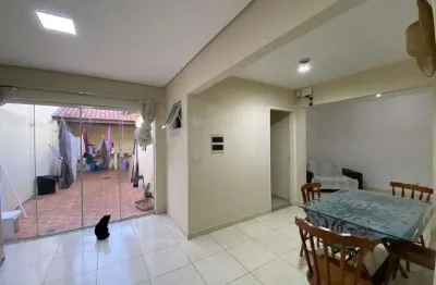 Casa para venda em Jardim Nova Mercedes de 215.00m² com 3 Quartos e 2 Garagens