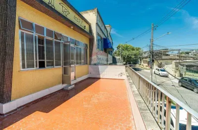 Casa para venda em Praia Da Bandeira de 174.00m² com 6 Quartos, 1 Suite e 2 Garagens