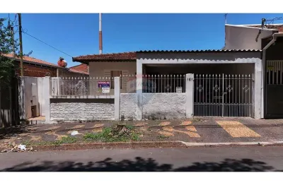 Casa para venda em Parque Das Árvores de 172.00m² com 3 Quartos, 1 Suite e 1 Garagem