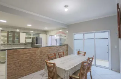 Casa para venda em Jardim Nápoli de 204.66m² com 3 Quartos, 1 Suite e 2 Garagens